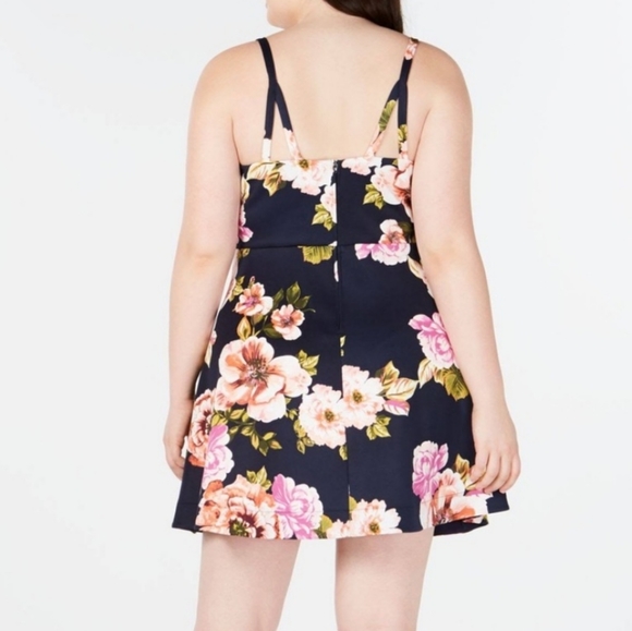 SPEECHLESS Floral Party Dress (Curvy) - Picture 5 of 7